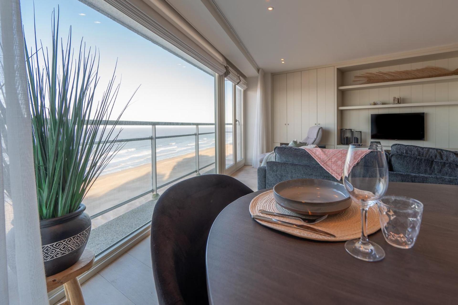 7E Verdiep Appartement Op De Zeedijk In Knokke Voor Max 6 Personen Exterior foto